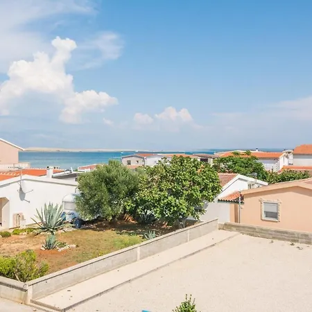 By The Sea - 18595 Apartamento